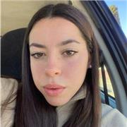 Soy una persona paciente y que saber escuchar y explicar, me gusta mucho ayidar y pienso que sería buen trabajo para mi.
